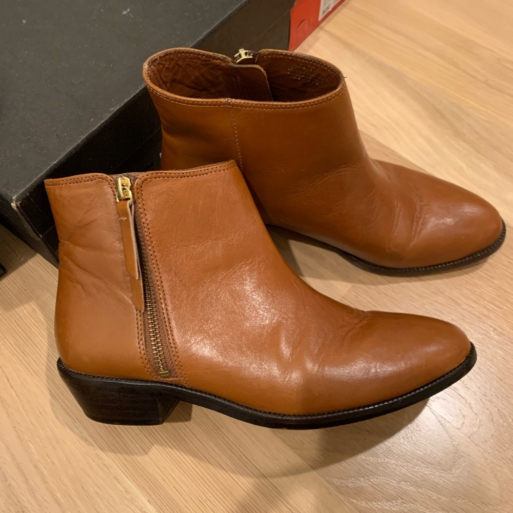 VGUC J.Crew Cognac Booties